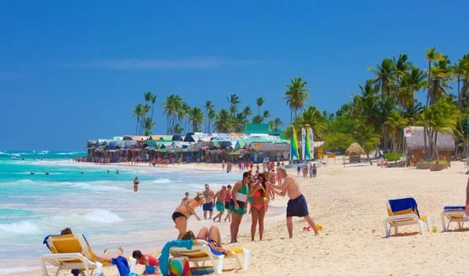 punta-cana-adventures-buying-excursions-at-the-beach