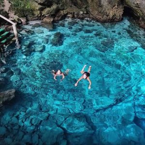 Hoyo Azul à Scape Park à Punta Cana - Cenote