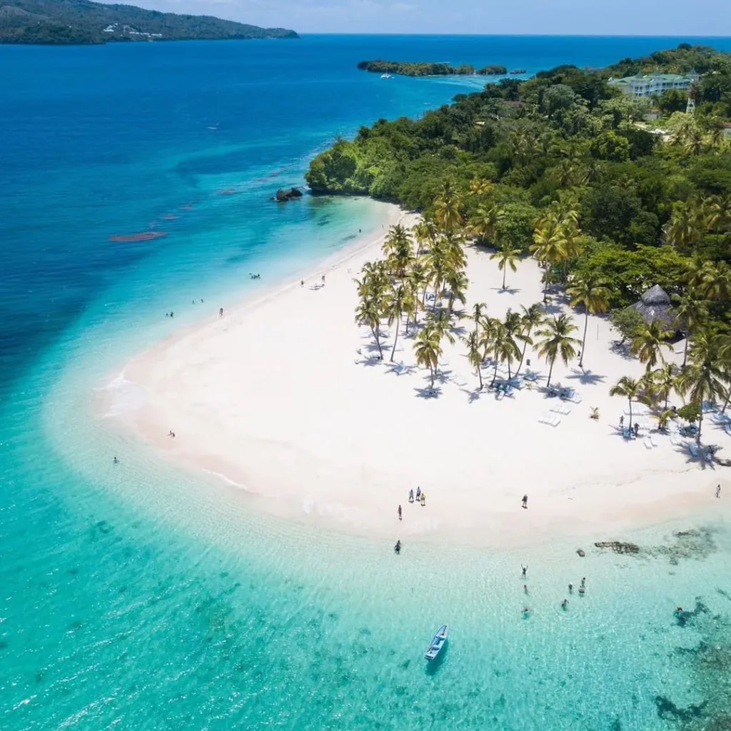 Cayo Levantado Tour from Punta Cana