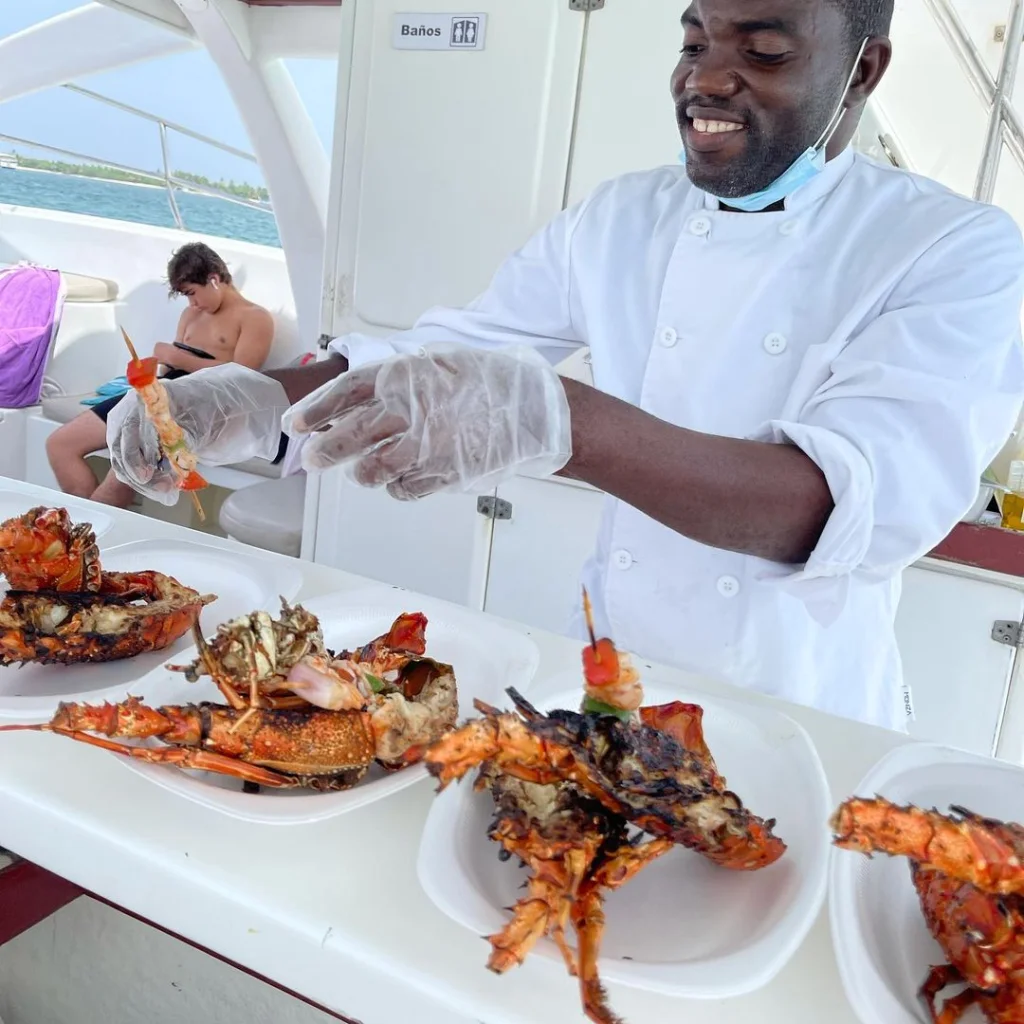 Private Boat in Punta Cana - food lobster 2