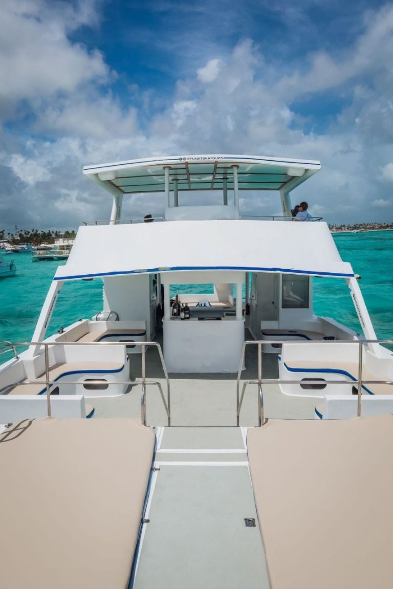 Private Catamaran Booze Cruise & Snorkeling