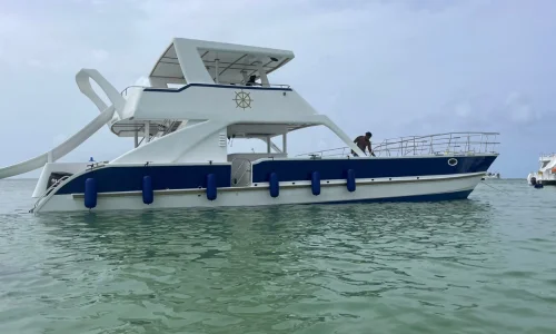 Private Catamaran Booze Cruise & Snorkeling