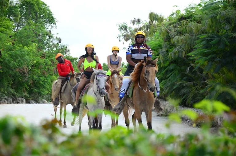 Zipline Splash, 4×4 Polaris Off-road & Horseback Riding Combo