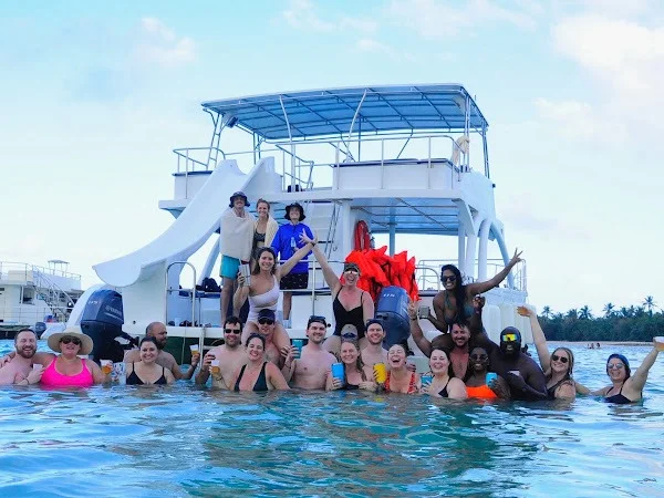 Courtney's group of 24 friends on private boat